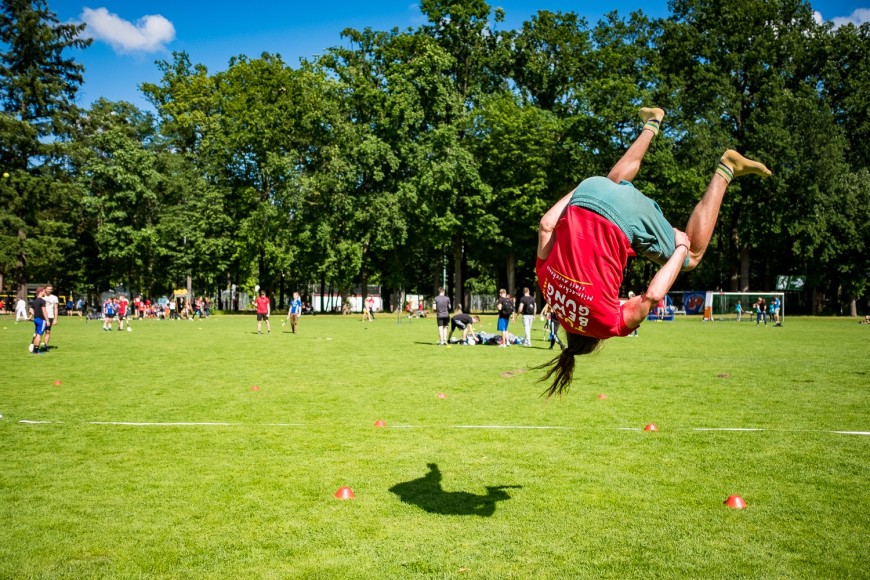 Akrobatik beim TU Campusfest meet & move