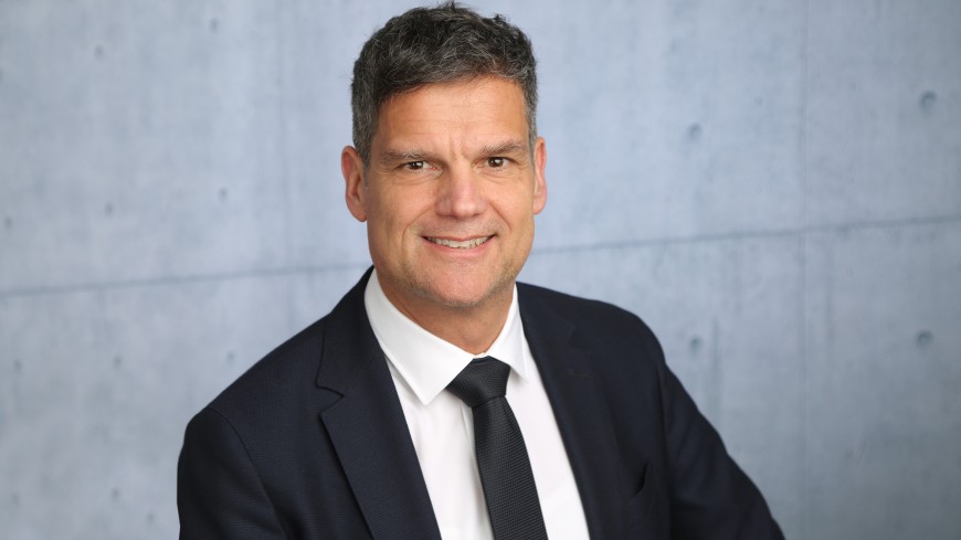 Porträtbild von Vizepräsident Professor Dr.-Ing. Jens Schneider